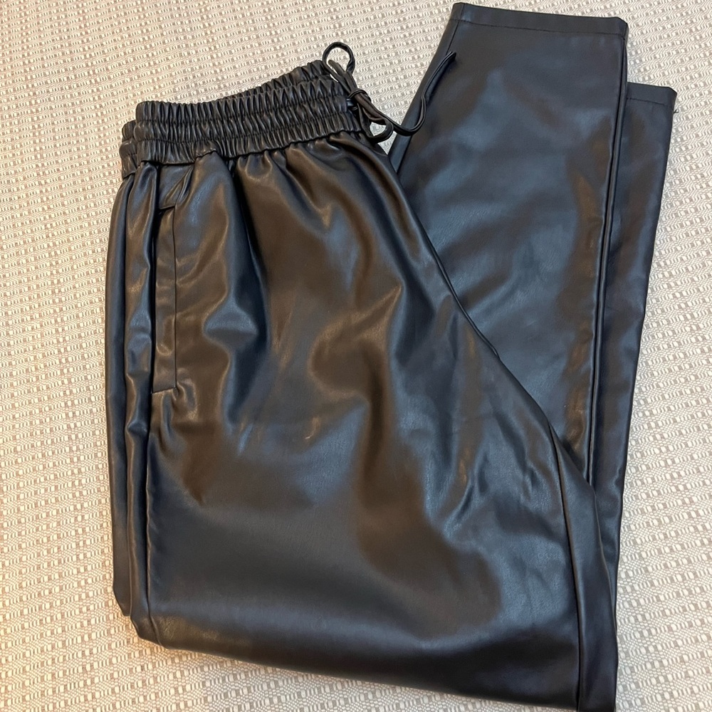 Black Faux leather pants L